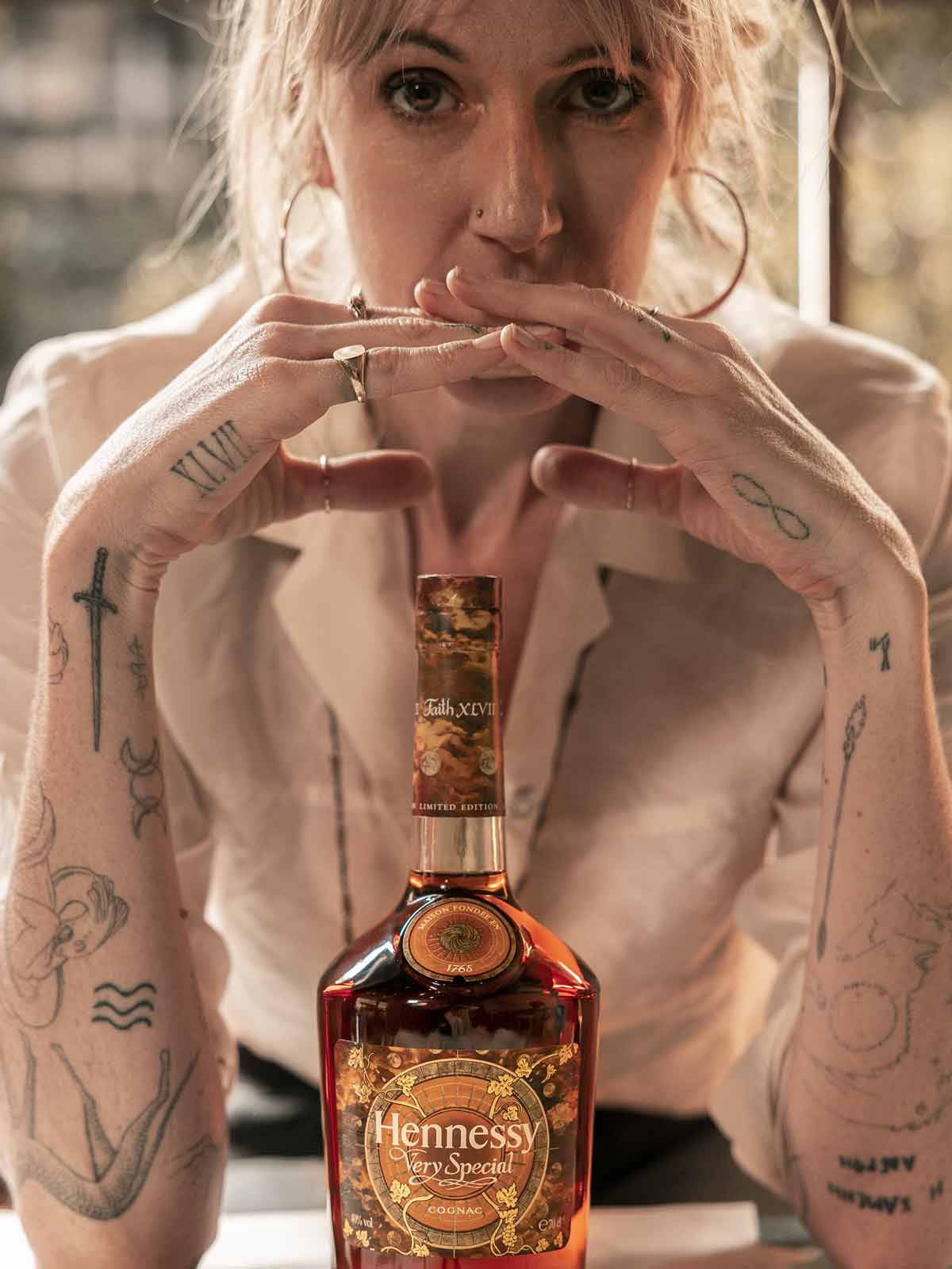 Hennessy V.S. Cognac Special Edition by Faith XLVII  in Geschenkverpackung 0,7l 40% Vol